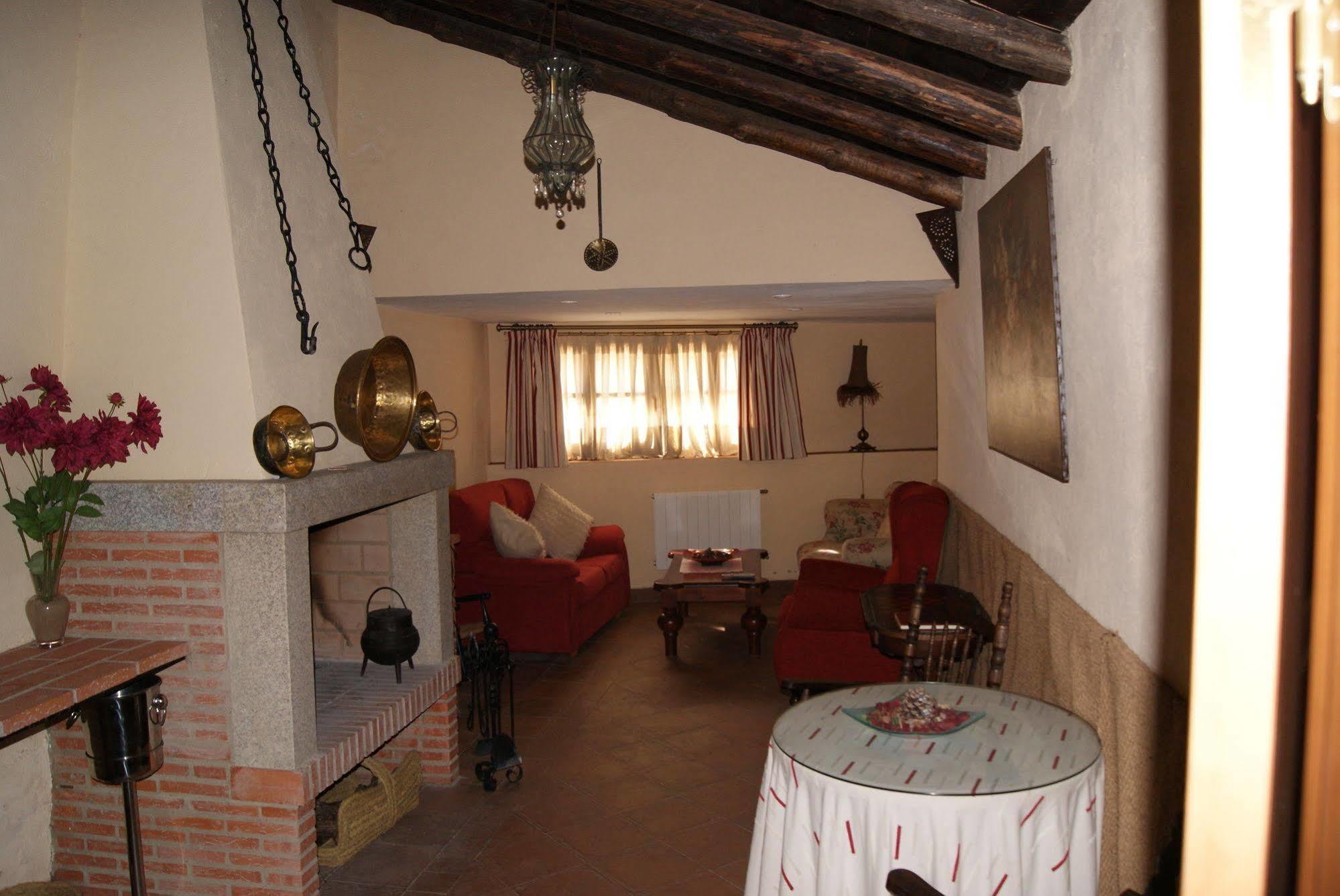 Hotel Rural La Fontanilla Fregenal de la Sierra Bagian luar foto
